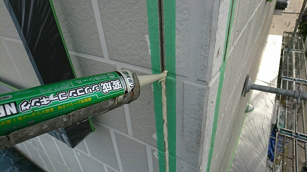 京都府京都市　外壁塗装　シーリング(コーキング)工事　打ち替え工事の手順 (3)